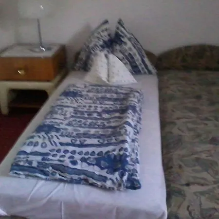 - Balaton 18288 Cserszegtomaj